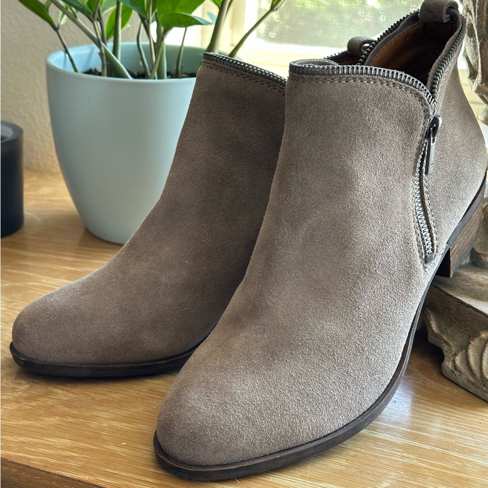 Lucky Brand Taupe Suede Ankle Booties, Side Zippers, Sz. W11, NWOT